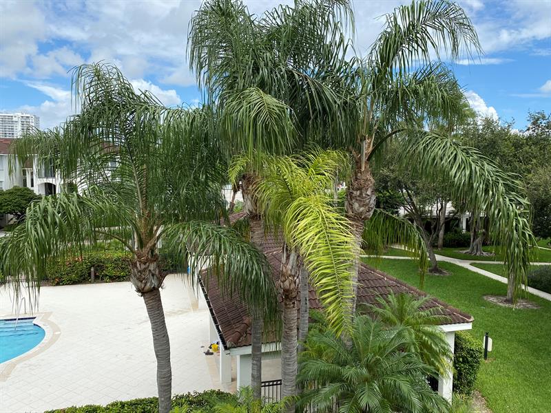 Image 18 of 30 For 3205 184th St  9303