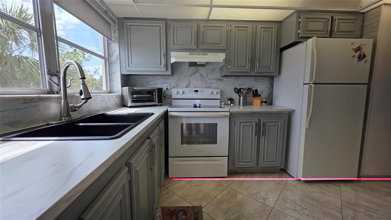 Details for 4047 16th St 302, Fort Lauderdale, FL 33313