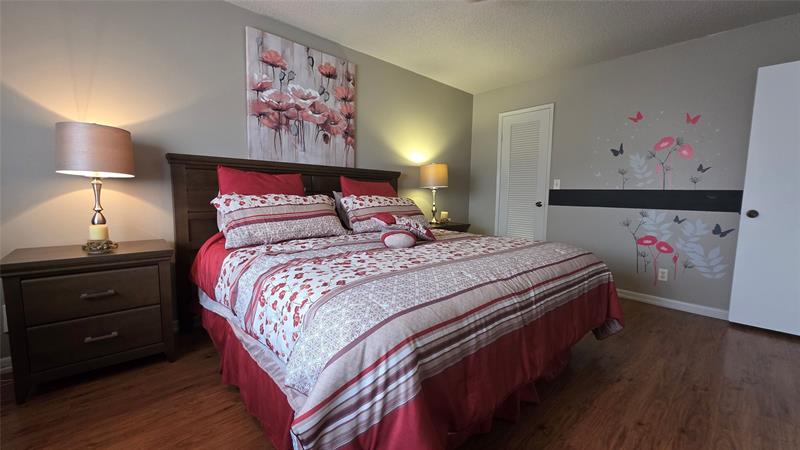 Image 21 of 22 For 4047 16th St  302