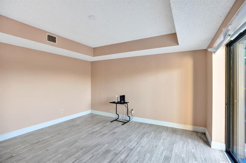 Image 14 of 95 For 8339 Coral Cir  8339