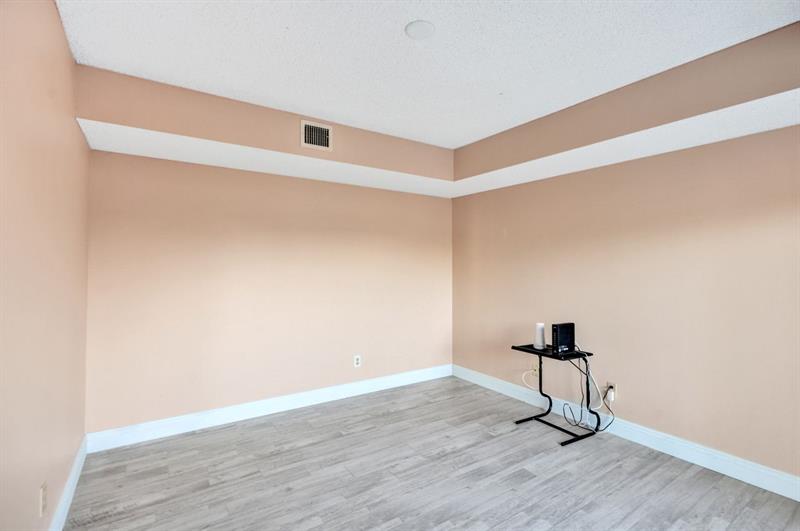 Image 15 of 95 For 8339 Coral Cir  8339