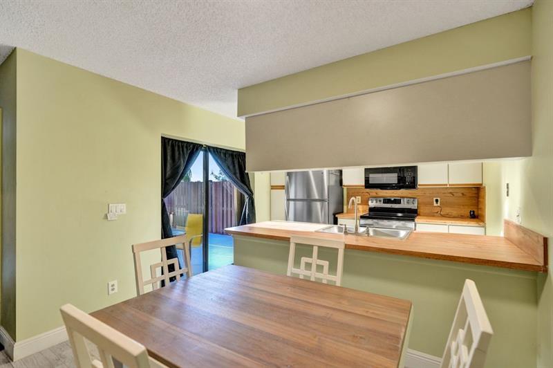 Image 21 of 95 For 8339 Coral Cir  8339