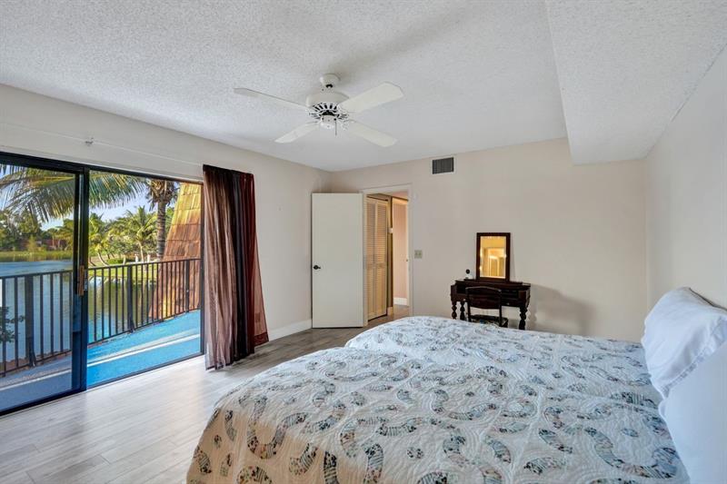 Image 48 of 95 For 8339 Coral Cir  8339