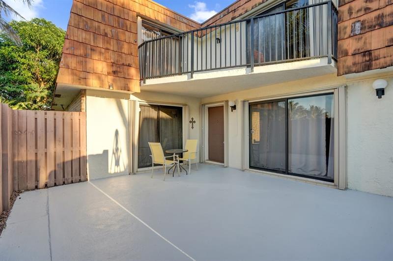 Image 68 of 95 For 8339 Coral Cir  8339