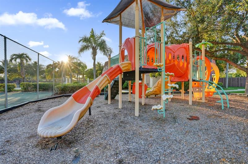 Image 72 of 95 For 8339 Coral Cir  8339