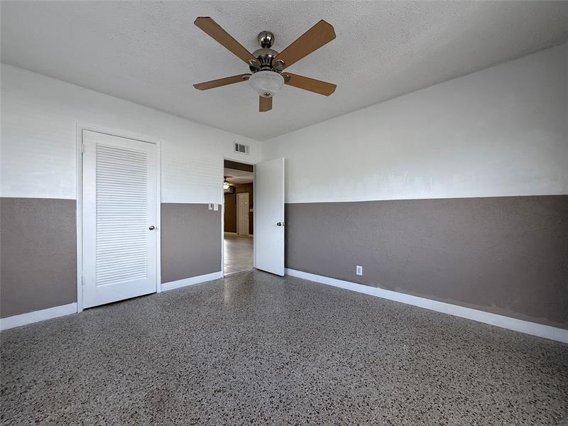 Image 21 of 27 For 530 34th Ct  1