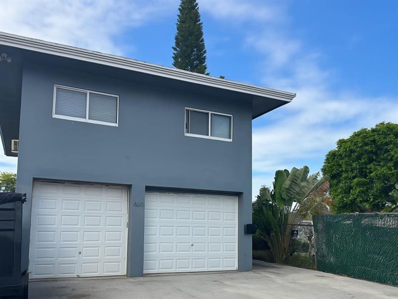 Image 3 of 27 For 530 34th Ct  1