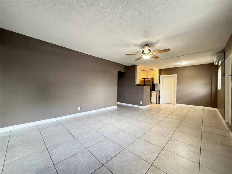 Image 5 of 27 For 530 34th Ct  1