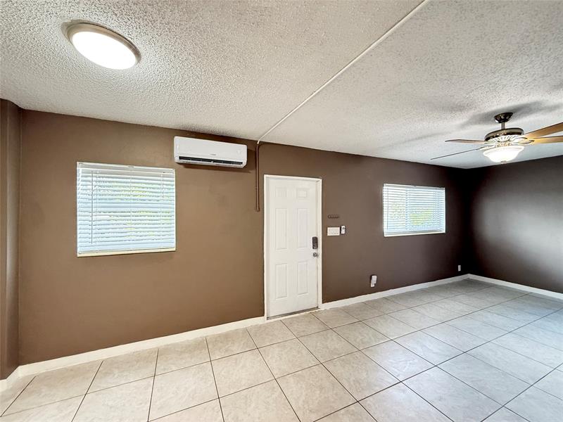 Image 8 of 27 For 530 34th Ct  1