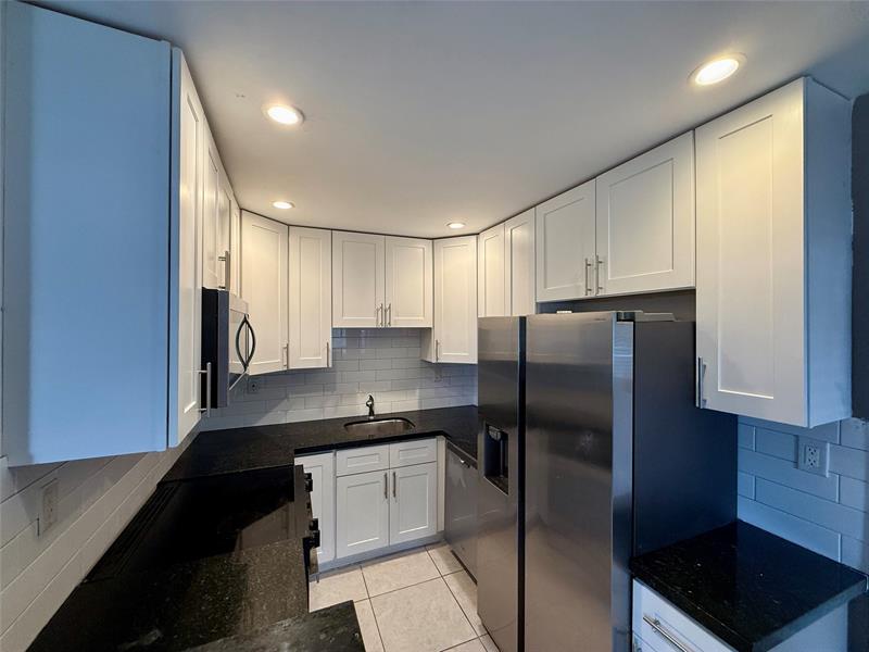 Image 9 of 27 For 530 34th Ct  1