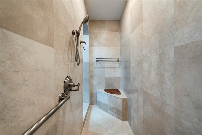 Image 31 of 47 For 701 21st Ave  502