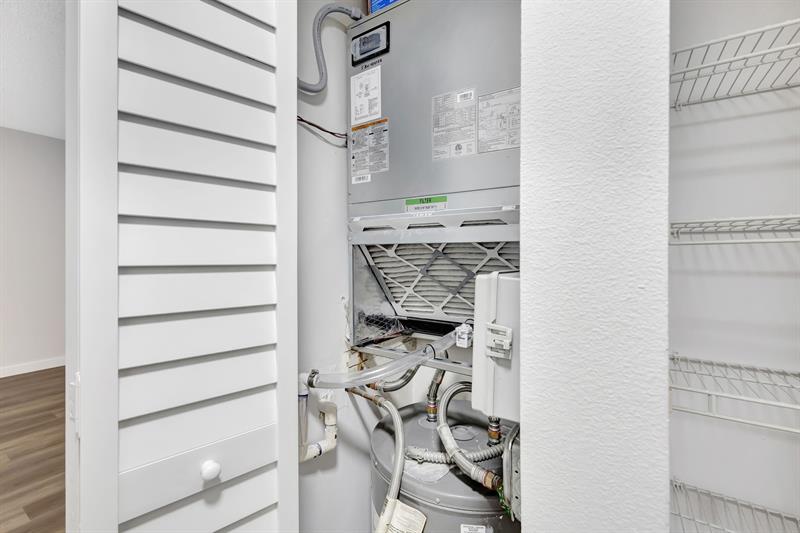 Image 16 of 29 For 2800 Somerset Drive  218j