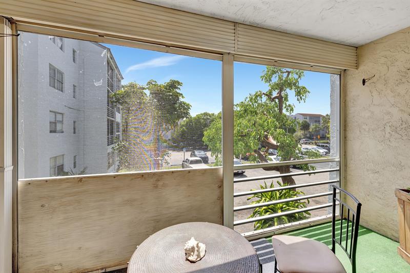 Image 24 of 29 For 2800 Somerset Drive  218j