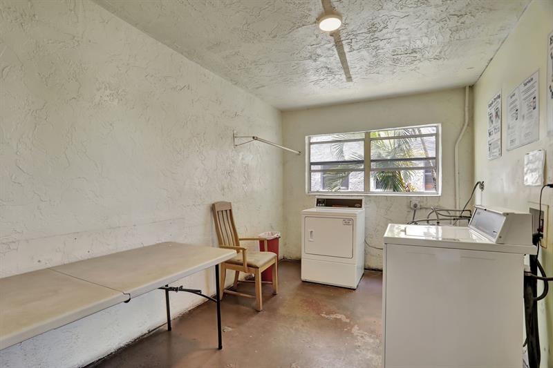 Image 27 of 29 For 2800 Somerset Drive  218j