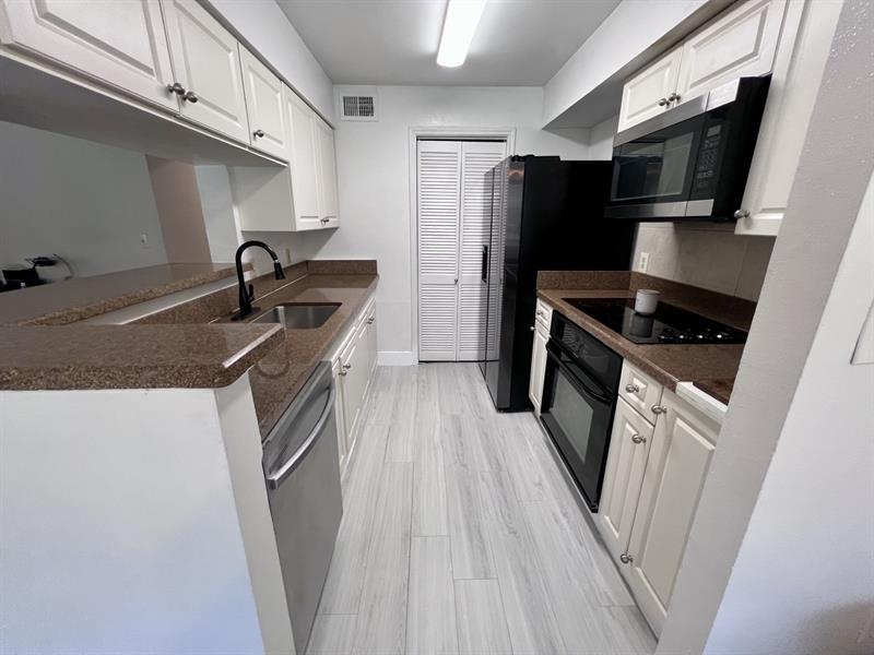 Image 3 of 15 For 2400 33rd St  1108