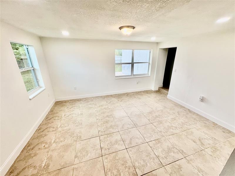 Image 21 of 23 For 730 Arizona Ave