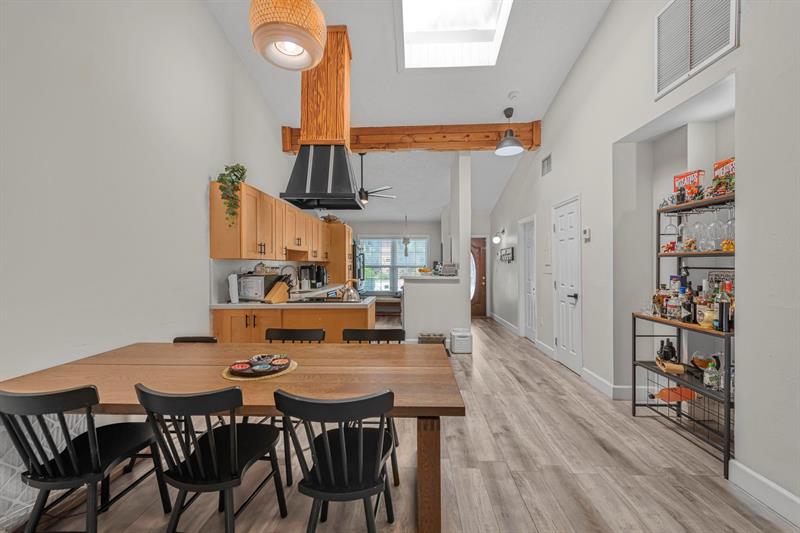 Image 10 of 31 For 10140 Phoenix Ave  10140