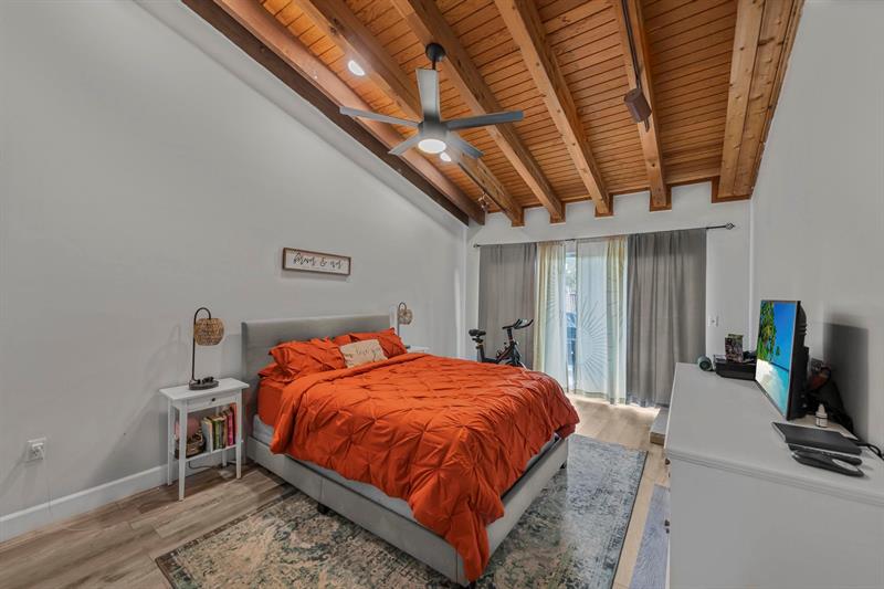 Image 16 of 31 For 10140 Phoenix Ave  10140