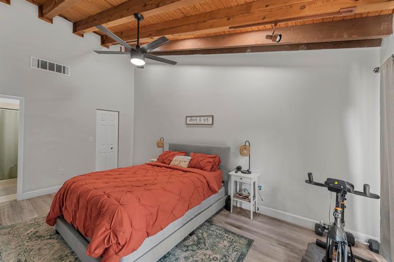 Image 18 of 31 For 10140 Phoenix Ave  10140