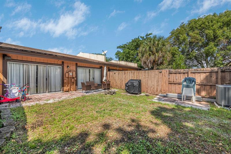 Image 21 of 31 For 10140 Phoenix Ave  10140