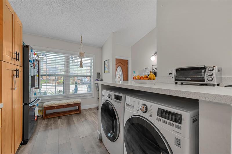 Image 8 of 31 For 10140 Phoenix Ave  10140