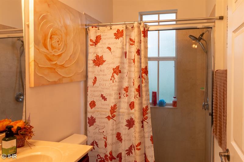 Image 15 of 37 For 4670 Acadian Trl  4670