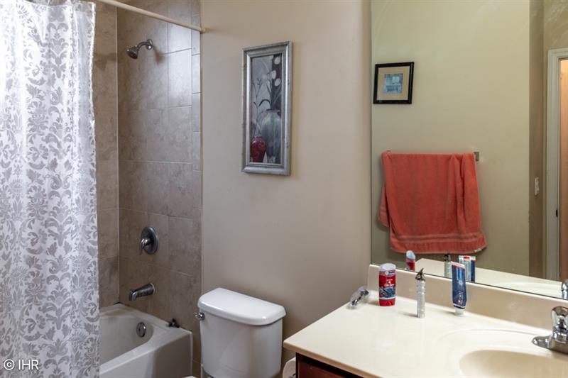 Image 21 of 37 For 4670 Acadian Trl  4670