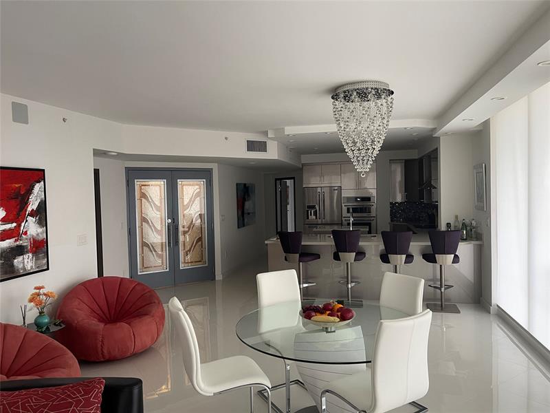 Image 16 of 49 For 100 Birch Rd  2502c