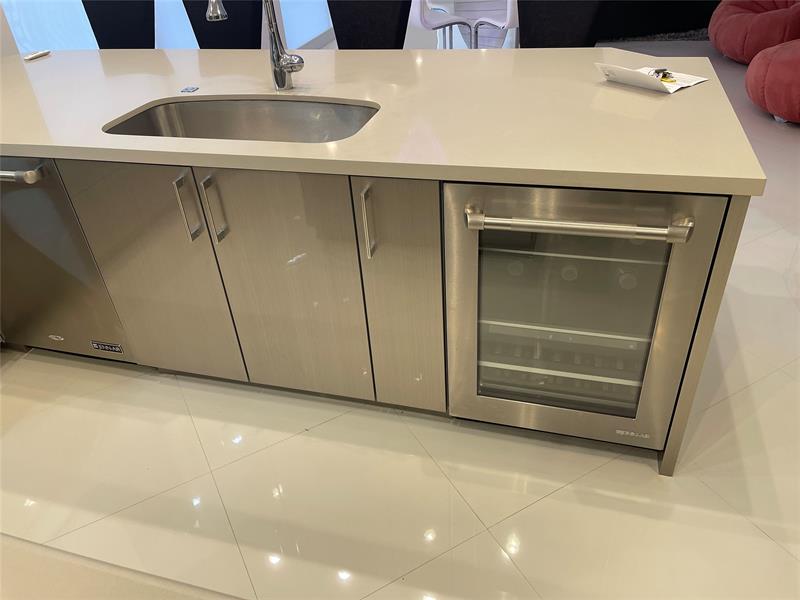 Image 24 of 49 For 100 Birch Rd  2502c