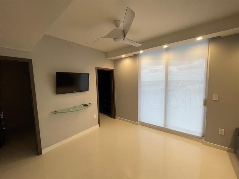 Image 26 of 49 For 100 Birch Rd  2502c