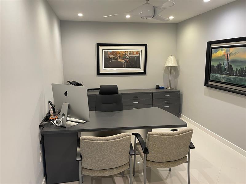 Image 27 of 49 For 100 Birch Rd  2502c