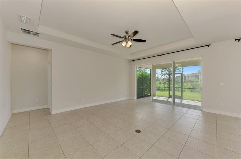 Image 10 of 37 For 4417 Conchfish Ln