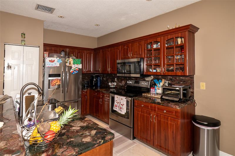 Image 12 of 43 For 5103 Heron Ct