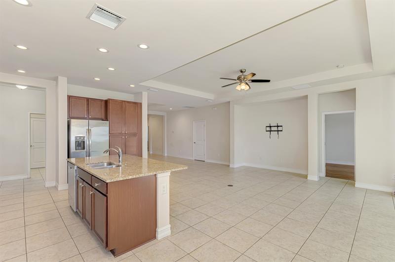 Image 17 of 39 For 4429 Conchfish Ln