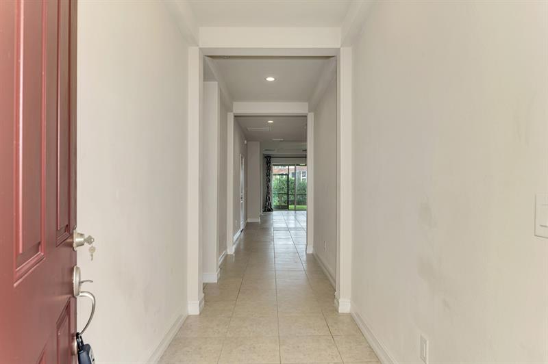 Image 6 of 39 For 4429 Conchfish Ln