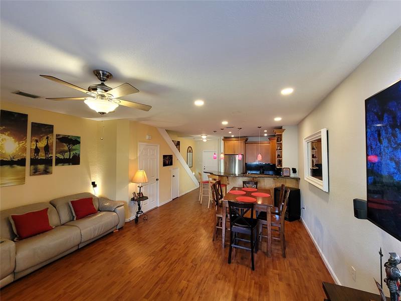 Image 19 of 32 For 8853 Isles Cir  8853