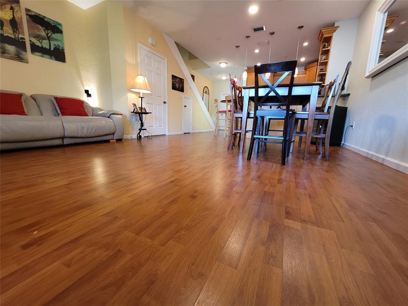 Image 20 of 32 For 8853 Isles Cir  8853