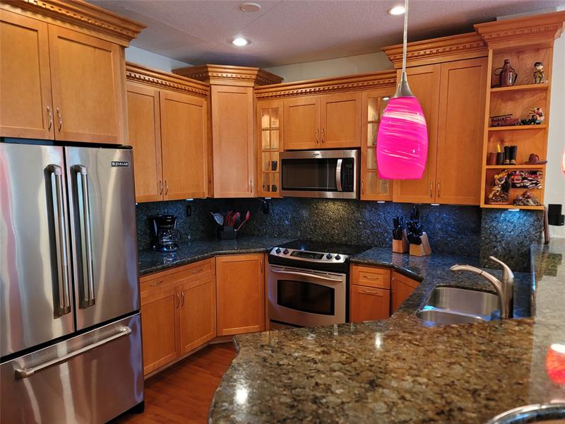 Image 8 of 32 For 8853 Isles Cir  8853