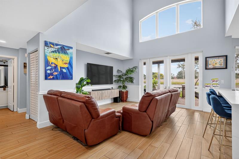 Image 11 of 61 For 18676 16th St