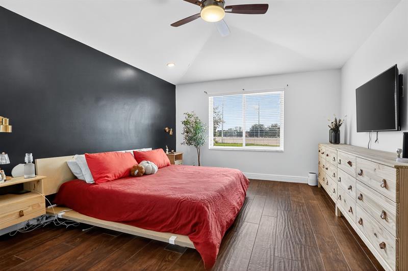 Image 35 of 61 For 18676 16th St