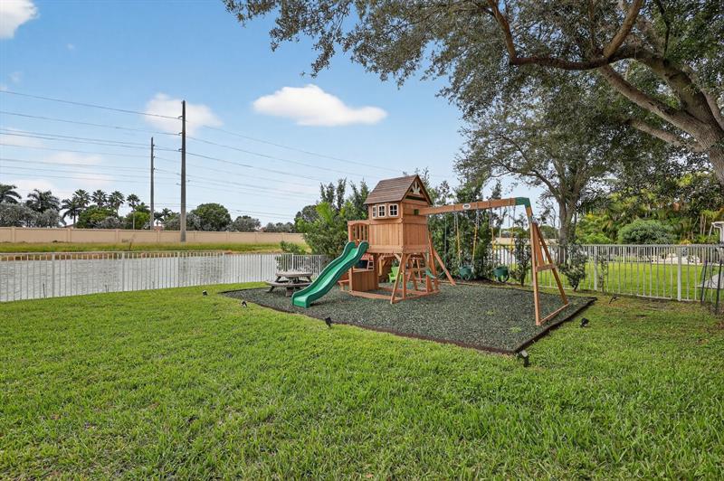 Image 49 of 61 For 18676 16th St