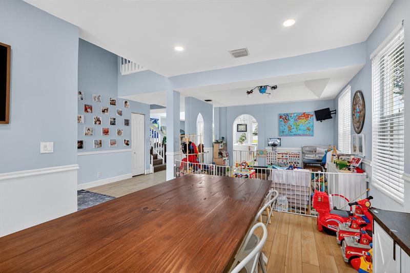 Image 9 of 61 For 18676 16th St