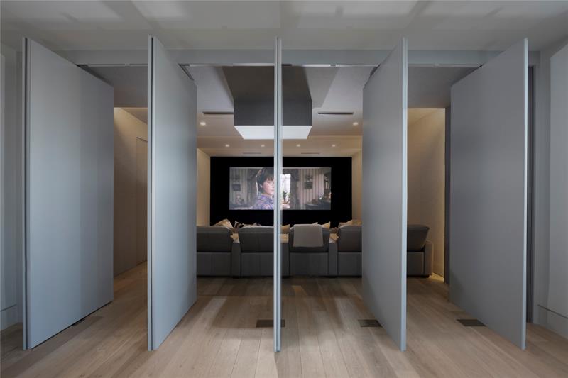 Image 21 of 63 For 516 Mola Ave