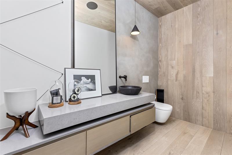 Image 23 of 63 For 516 Mola Ave