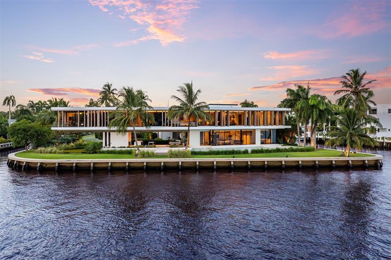 Image 3 of 63 For 516 Mola Ave