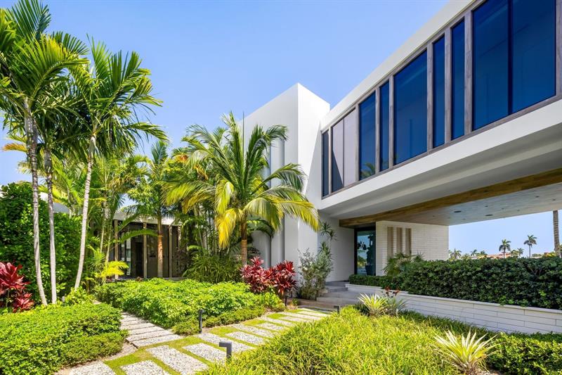 Image 5 of 63 For 516 Mola Ave