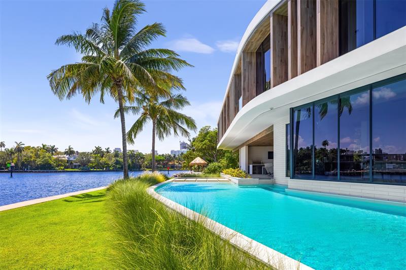 Image 52 of 63 For 516 Mola Ave