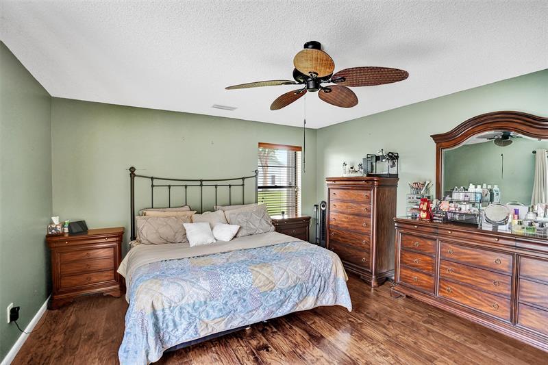 Image 28 of 81 For 9132 20th St  B