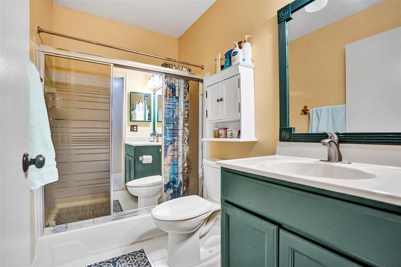 Image 39 of 81 For 9132 20th St  B