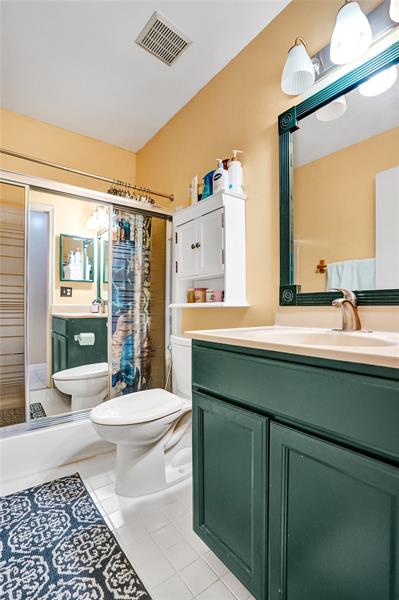 Image 40 of 81 For 9132 20th St  B